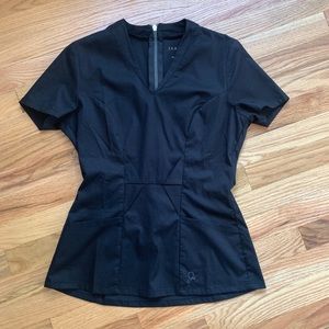 Jaanuu scrub top